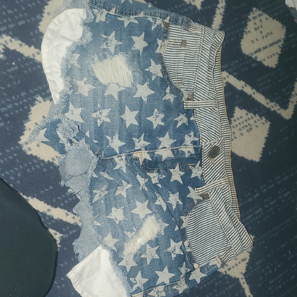 Design Lab Lord & Taylor Blue Star Denim Shorts